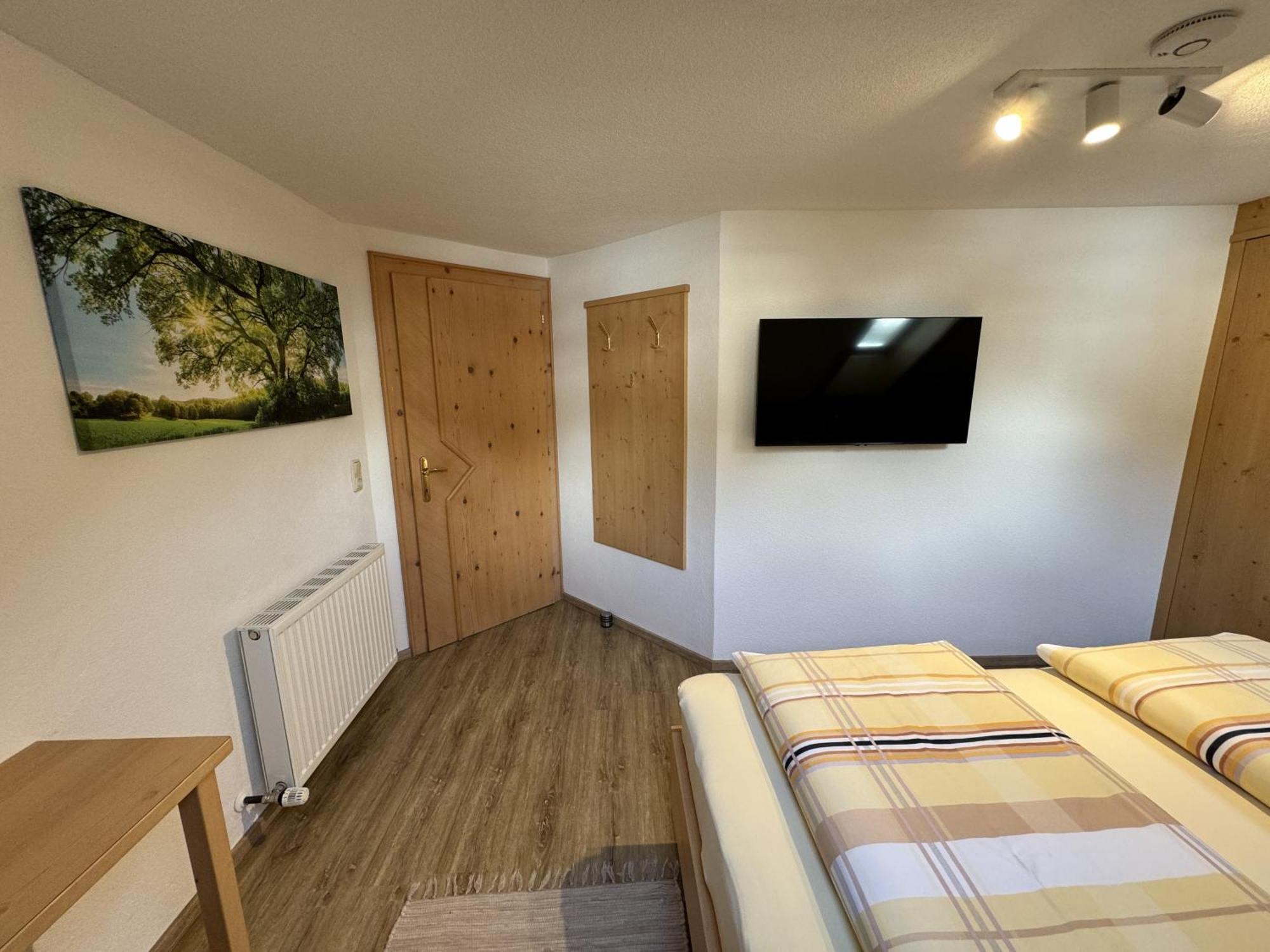 Haus St. Bernard Apartamento Pettneu am Arlberg Exterior foto