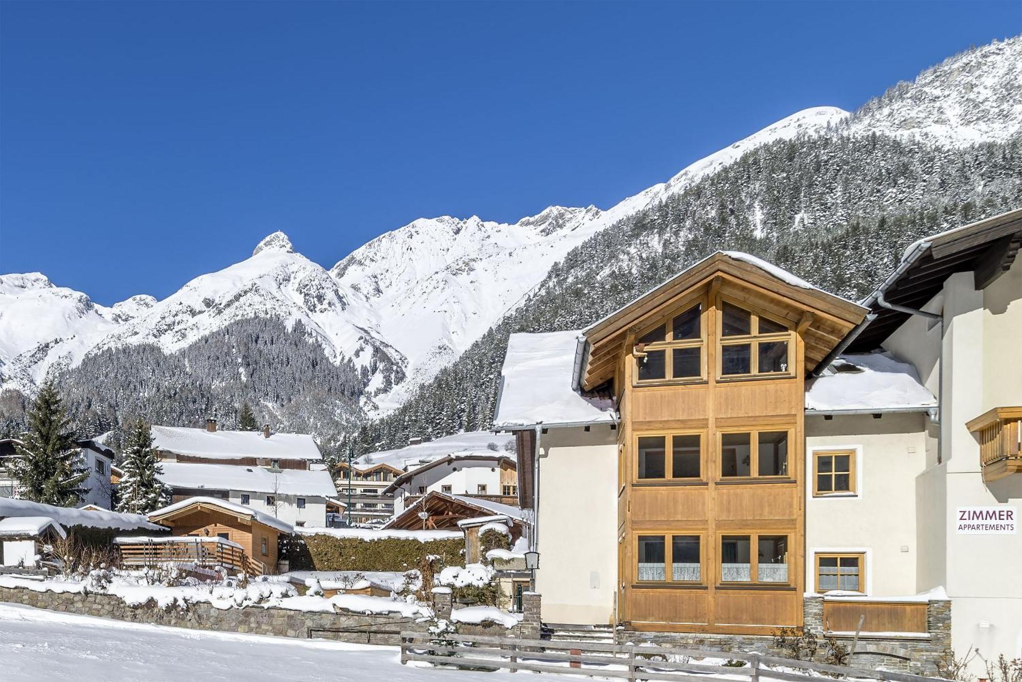 Haus St. Bernard Apartamento Pettneu am Arlberg Exterior foto